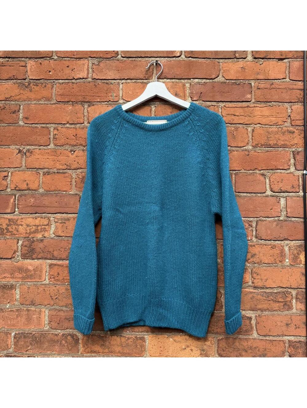 Vintage L.L. Bean 100% pure wool knit sweater M